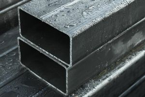 Чорний металопрокат: властивості, види та використання в будівництві фото