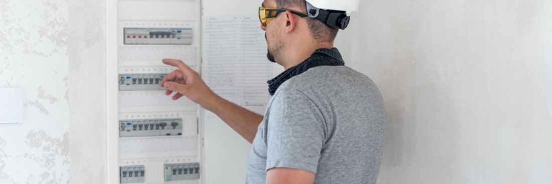 Для чего нужен стабализатор напряжения