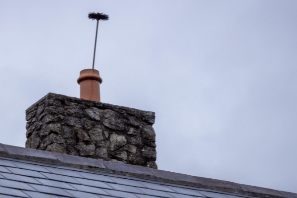 Як правильно чистити димохід