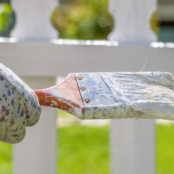 Відновлення фасаду та паркану після зими: як виявити та надійно усунути пошкодження