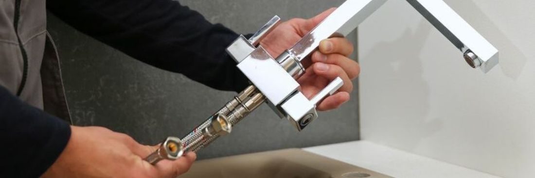 Як самостійно встановити змішувач на кухні