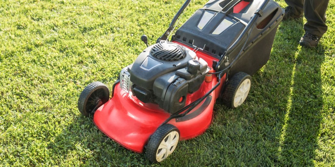 Догляд за газонокосаркою: поради від Vikar