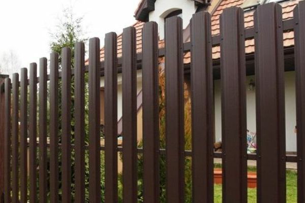 Виготовлення металевого штакетника на замовлення