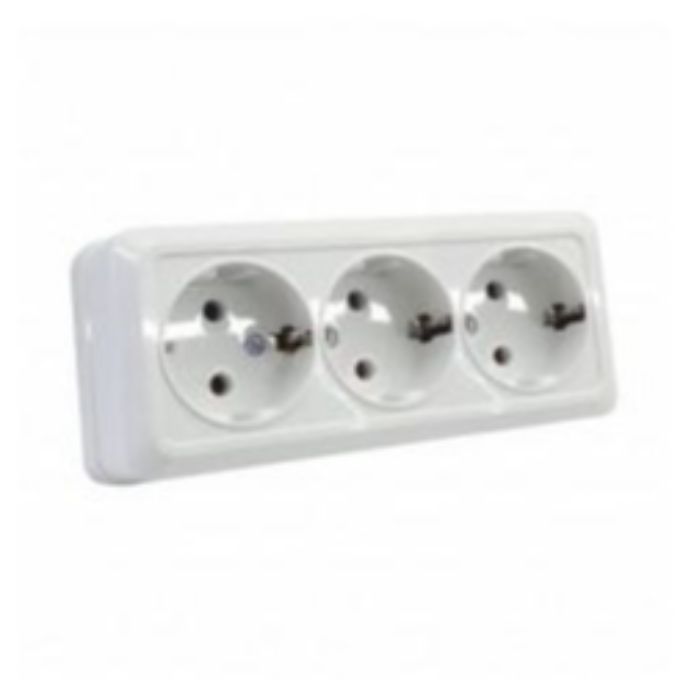 Розетка потрійна з заземленняс накладна біла