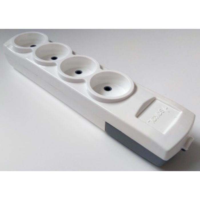 Колодка на 4 гнізда без заземлення Sokol