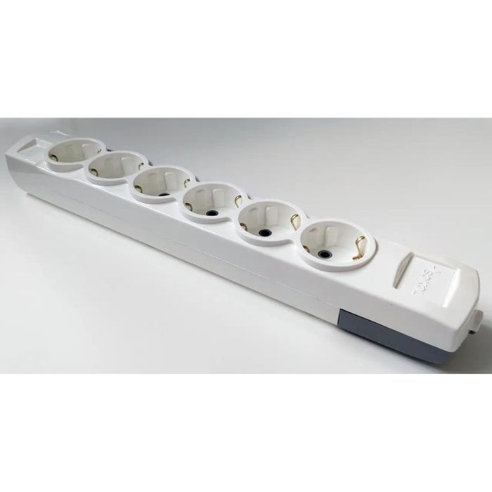 Колодка на 6 гнізд із заземленням Sokol