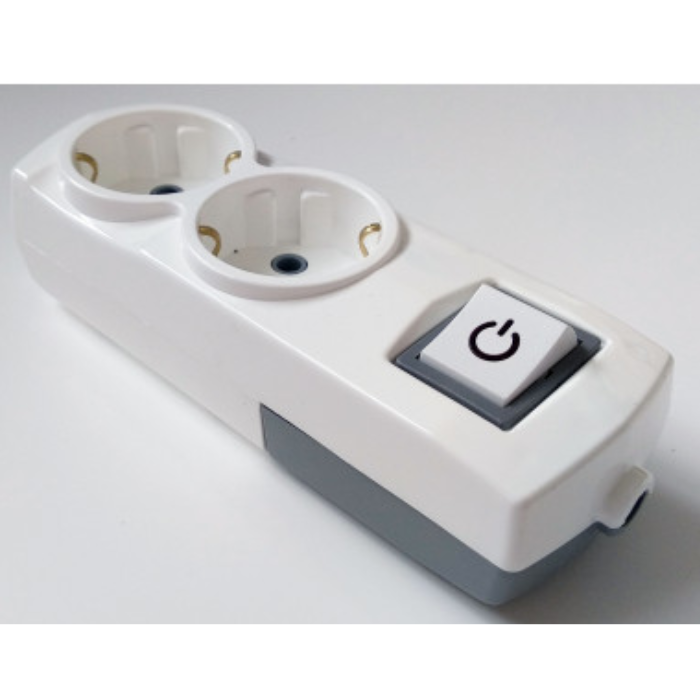 Колодка два гнізда із заземленням та вимикачем Sokol