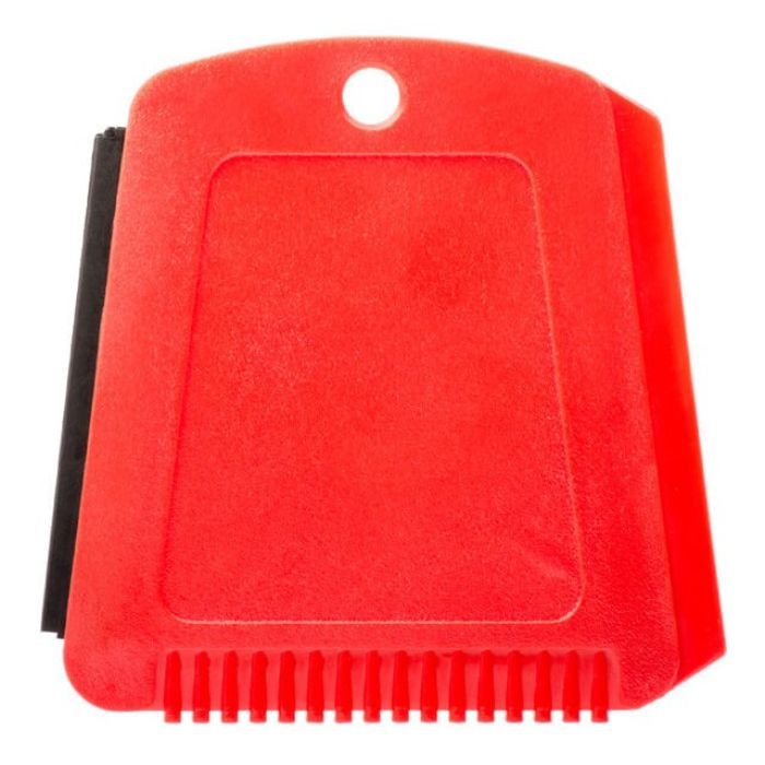 Автомобильный скребок для стекла с водосгоном 12х12см.