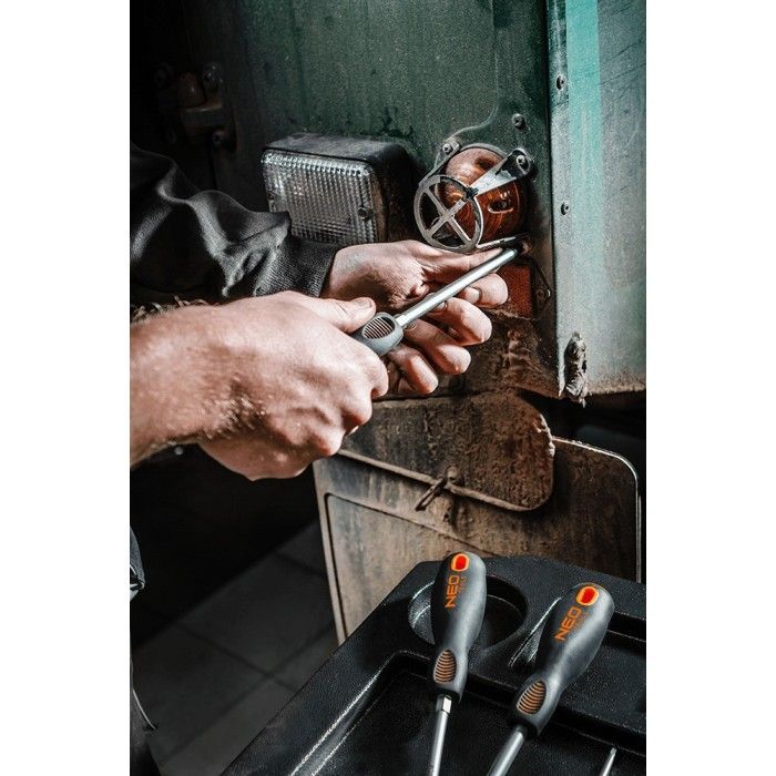 Набор отверток Neo Tools (37 шт.) (04-210)