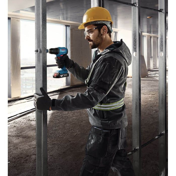 Аккумуляторная дрель-шуруповерт Bosch GSR 185-LI Professional (18 В, 2х2 А*ч, 50 Н*м) (06019K3000)