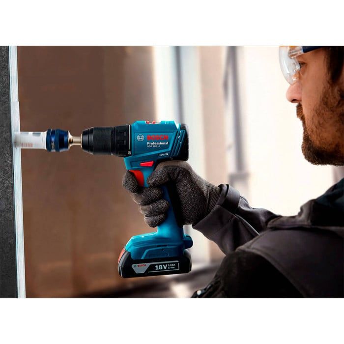 Аккумуляторная дрель-шуруповерт Bosch GSR 185-LI Professional (18 В, 2х2 А*ч, 50 Н*м) (06019K3000)
