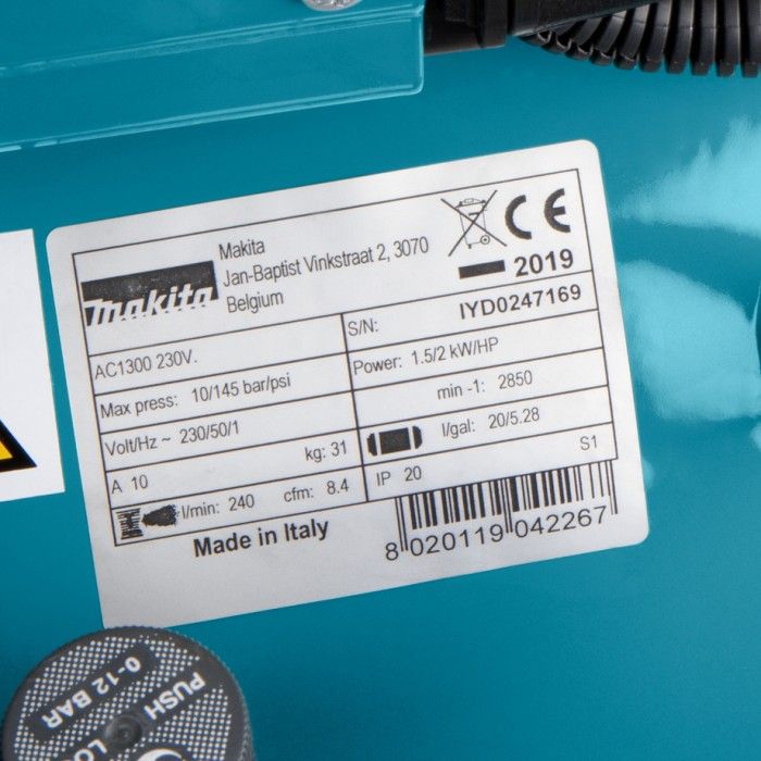 Безоливний компресор Makita AC1300 (2.1 кВт, 240 л/хв, 20 л)