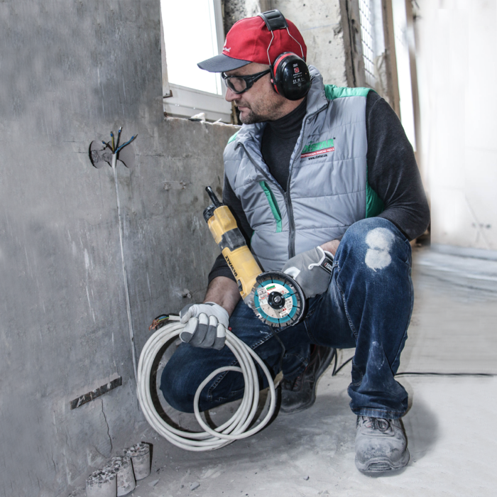 Круг алмазный отрезной Distar Technic Advanced 1A1RSS-C3 (150x22 мм, сегментный) (14315347012)