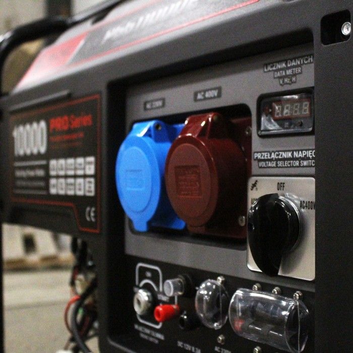 Бензиновый генератор PEZAL PGG11000E-E3 + масло (8.5 кВт, ~3ф, 400 В)