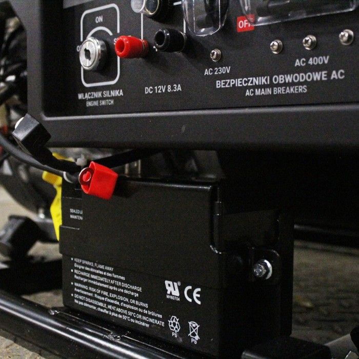 Бензиновый генератор PEZAL PGG11000E-E3 + масло (8.5 кВт, ~3ф, 400 В)