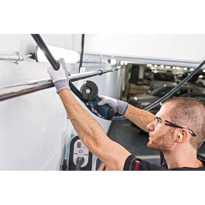 Акумуляторна кутова шліфувальна машина Bosch GWS 12V-76 Professional, 2 акб 3 Ah