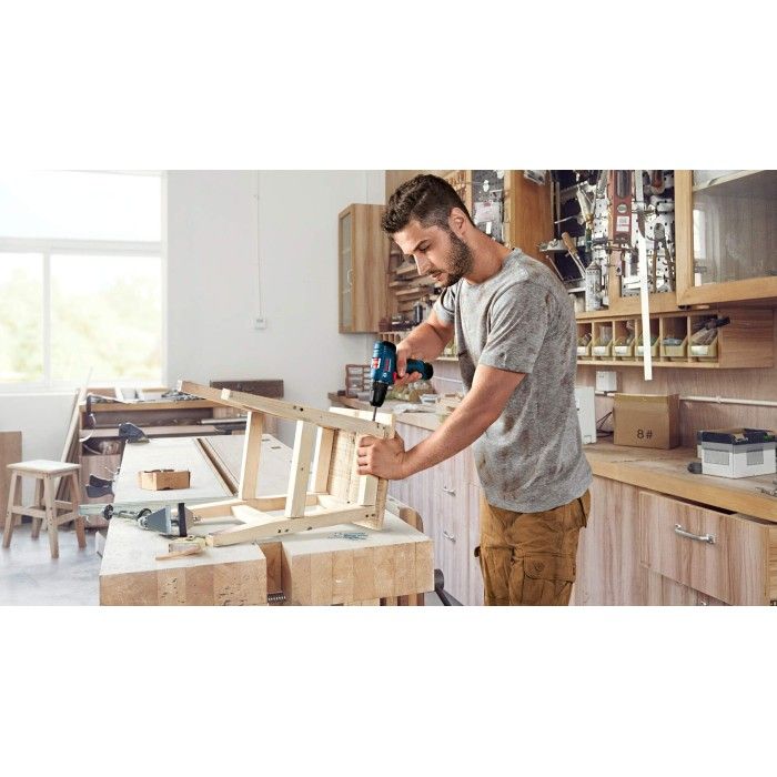 Аккумуляторная дрель-шуруповерт Bosch GSR 120-LI (12 В, 2х2 А*ч, 30 Н*м) (06019G8002)