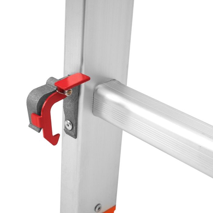 Лестница алюминиевая 3-х секционная BLUETOOLS (3х9 ступенек) (160-9006)