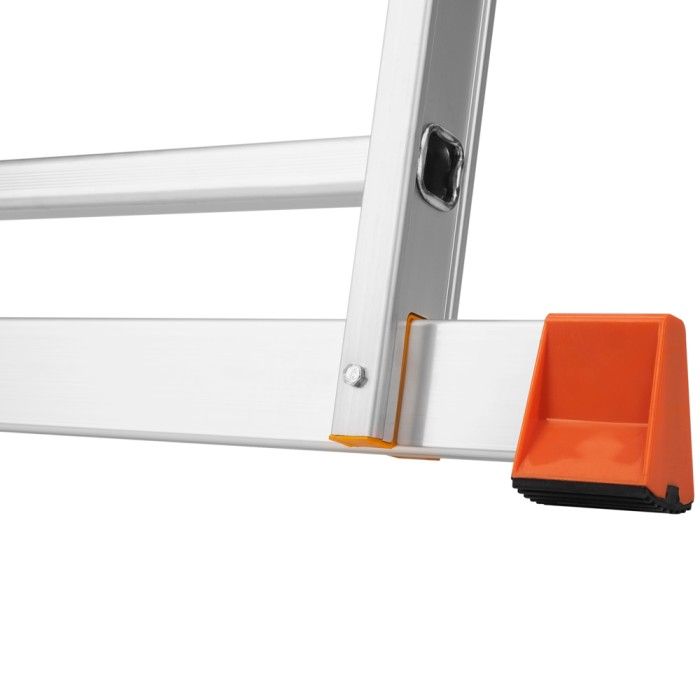 Лестница алюминиевая 3-х секционная BLUETOOLS (3х9 ступенек) (160-9006)