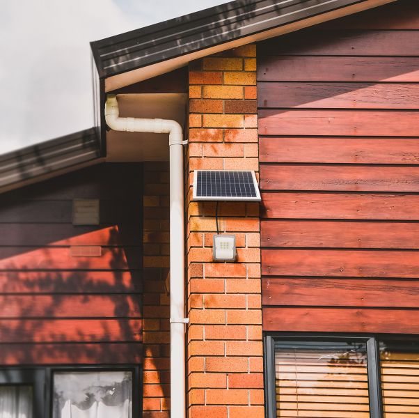 LED прожектор автономний VIDEX 600Lm 5000K Сенсорний