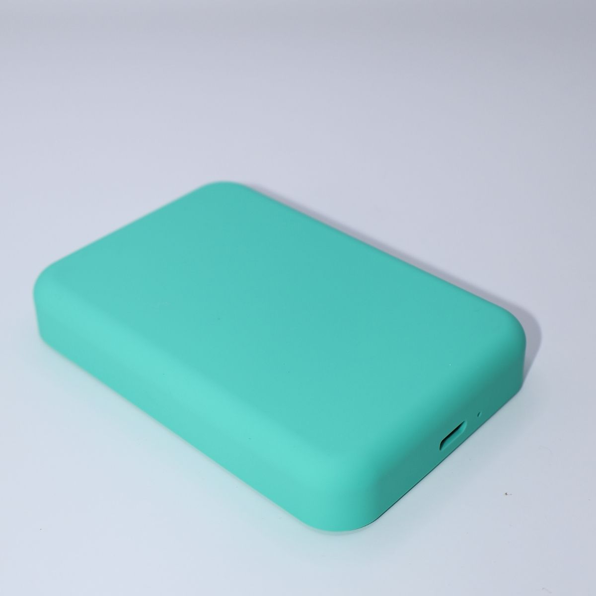 Power Bank 3000 мАг з бездротовою зарядкою, зелений